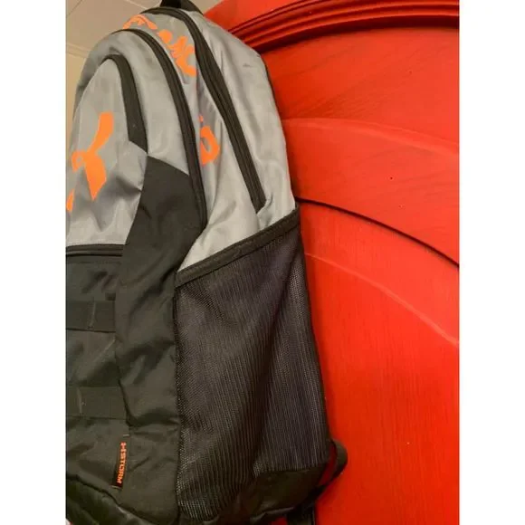 Under Armour Hustle 5.0 Backpack Unisex UA Storm Technology Laptop Sleeve EUC